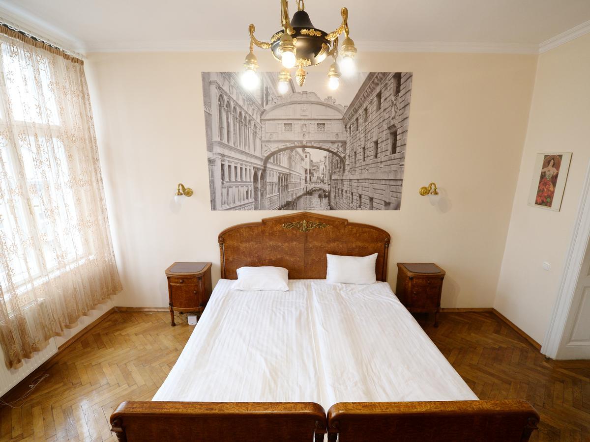 The Historical Family Nest In City Centre Lemberg Exterior foto