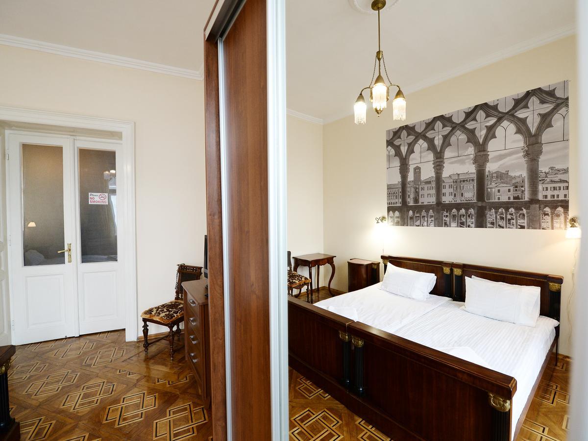 The Historical Family Nest In City Centre Lemberg Exterior foto